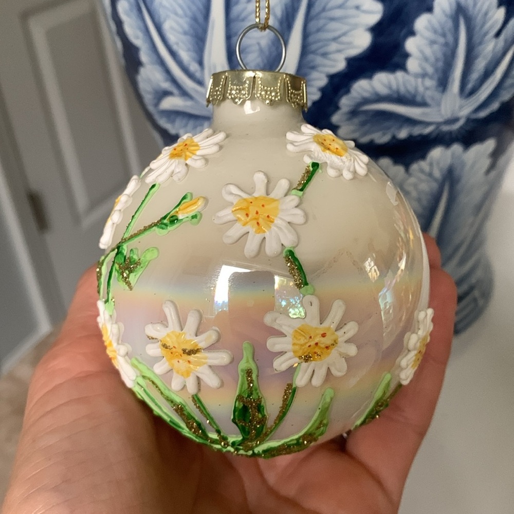 C&B every 1989 daisy ornament glass floral Christmas holidays white green